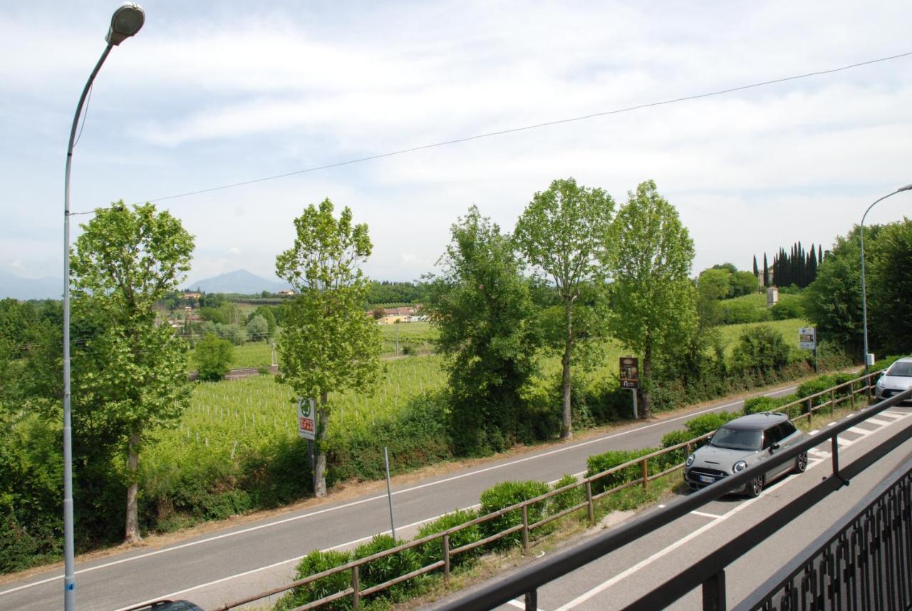 Il Turistiere Apartment Cavalcaselle Bagian luar foto