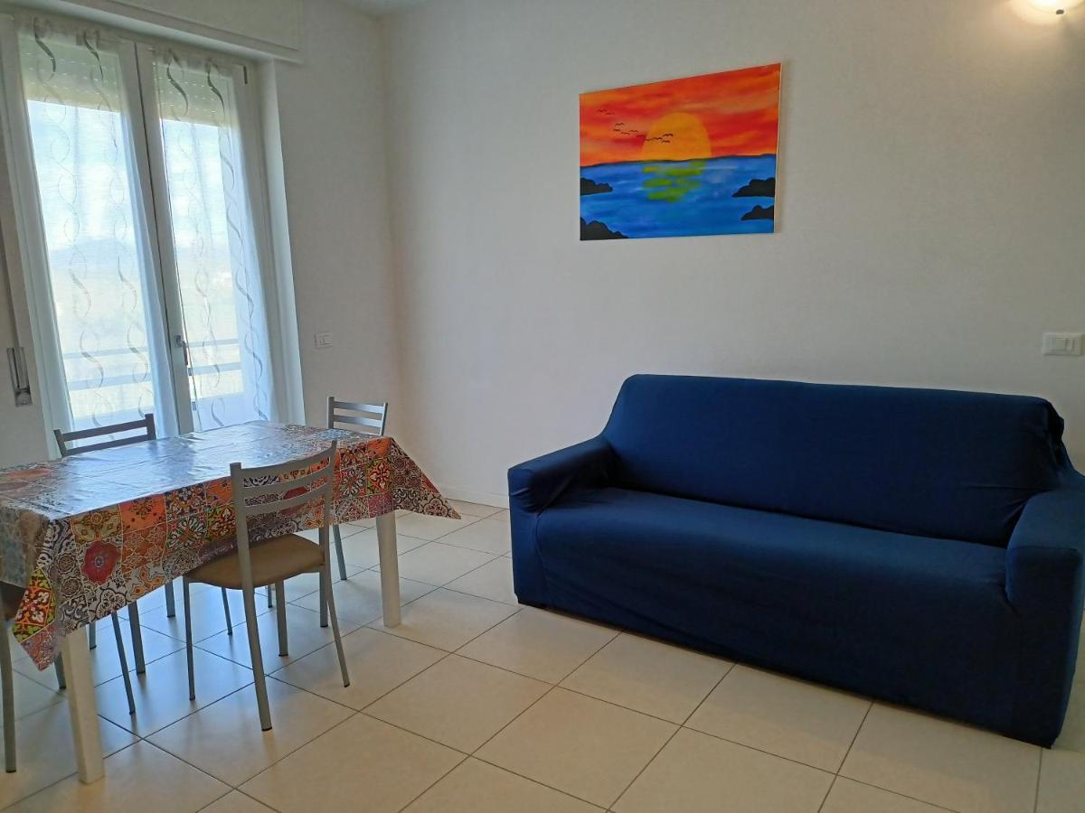 Il Turistiere Apartment Cavalcaselle Bagian luar foto